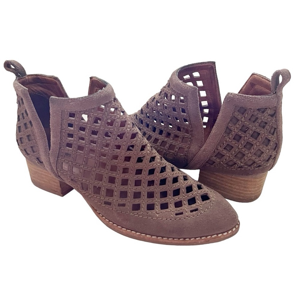 Jeffrey Campbell Taggart Booties Size 8